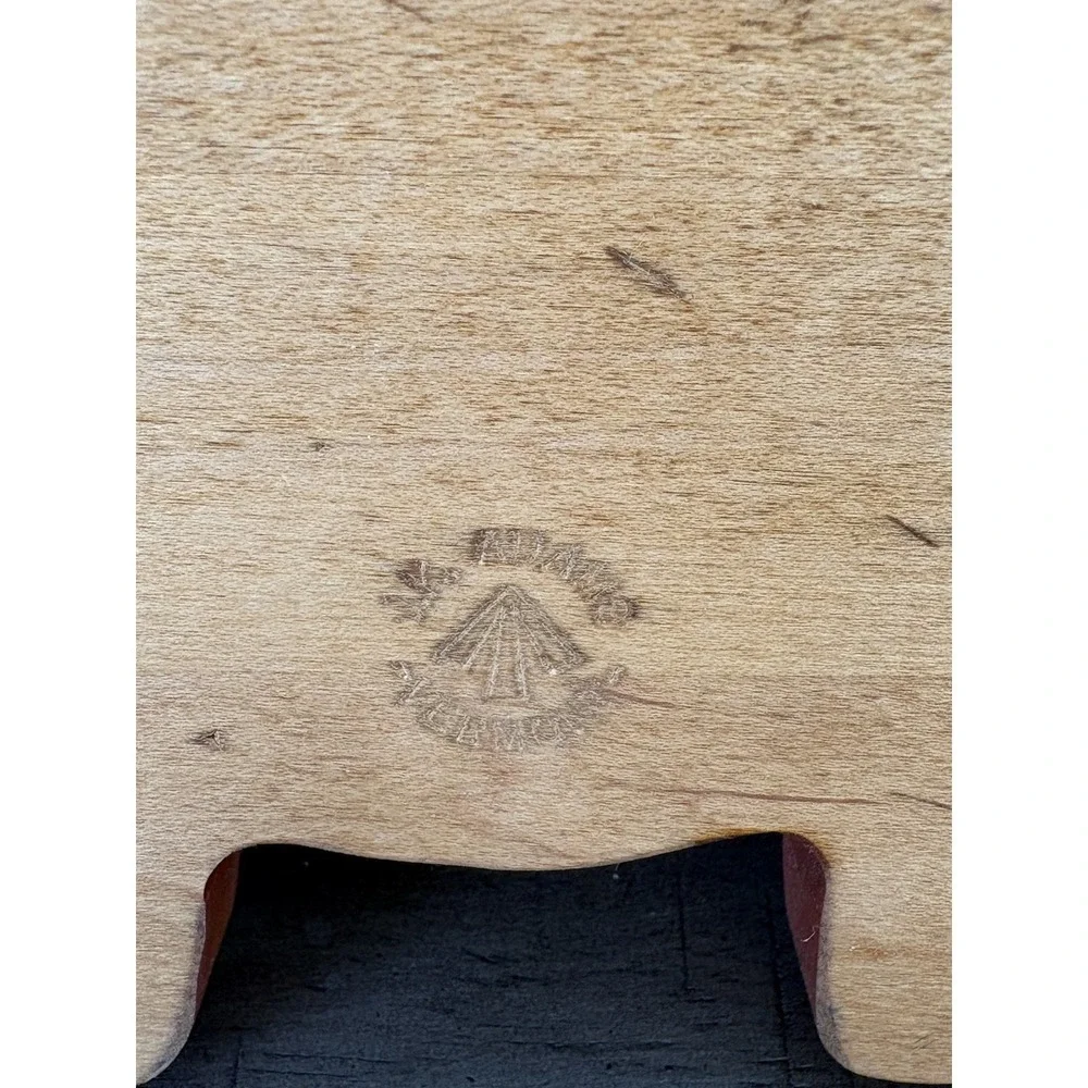 Pig JK Adams Maple Wood Cutting Board Hanging Hole In Tail Rustic Farmhouse